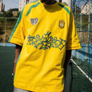 Camiseta Oversized TRIP SIDE com recorte - Imagem 1